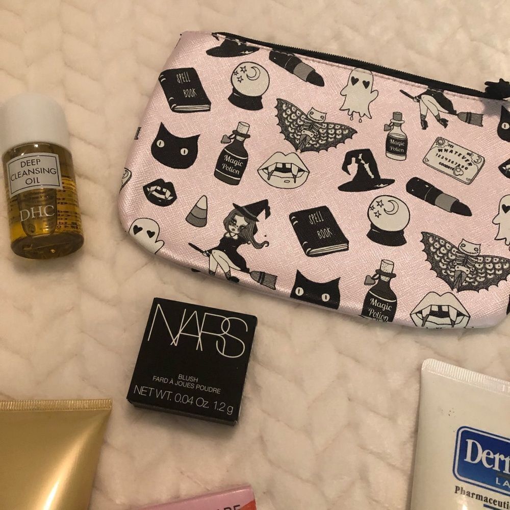 🎃Halloween Beauty Bundle🎃 - Picture 2 of 5